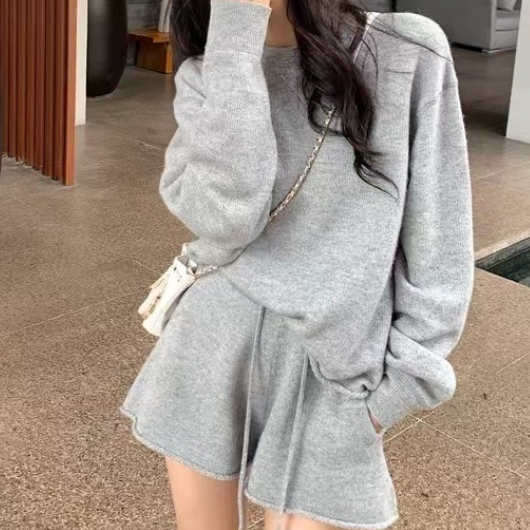 Loose-fitting Long Sleeve Sweater Knitted Wide Leg Shorts Two-piece Set