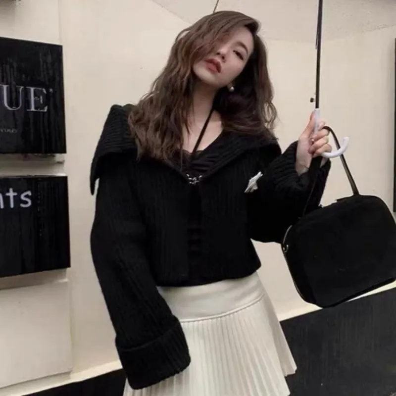 Large Lapel All-matching Cropped Sweater Coat - Black