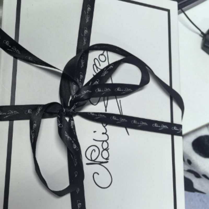 Silk Ribbon Packaging Box