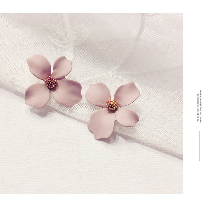 Flower Graceful And Fashionable Stud Earrings For Women