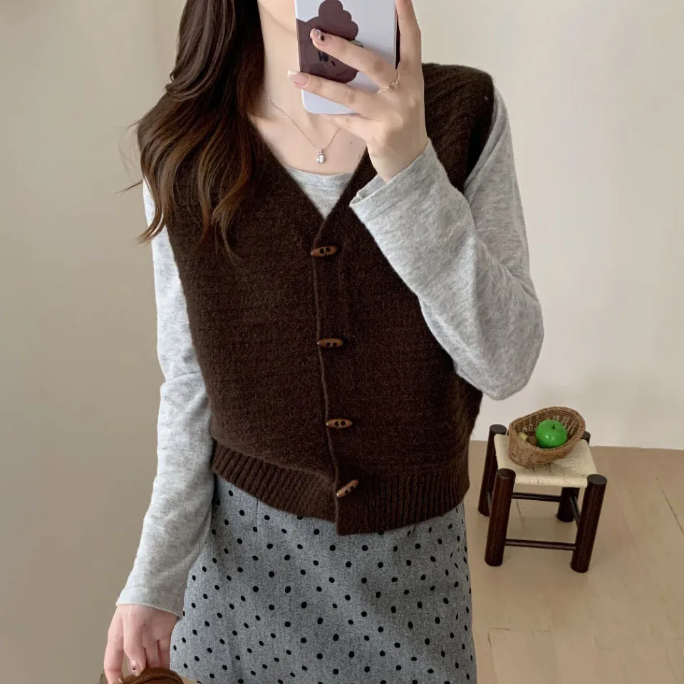 Horn Button Design V-neck Three-dimensional Pattern Cardigan - Coffee