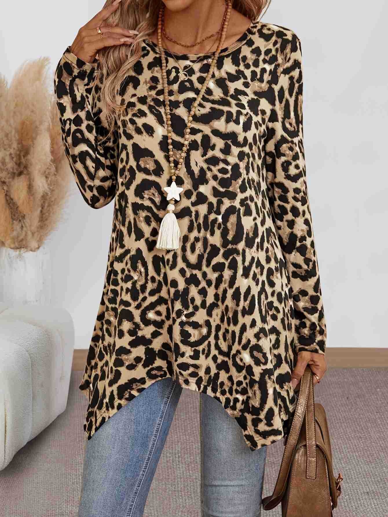 Loose-fitting Casual Round-neck Leopard Print Knitted Asymmetric Hem Top