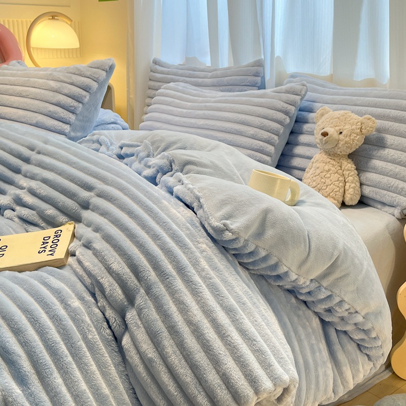 High-end Dehaired Angora Milk Fiber Bed Thickened Blanket - Image 3