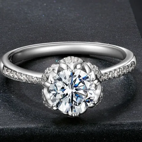 Women's 1 Karat Moissanite Flower Ring Wedding Ring Flash Us8 - Shop at LoveMi