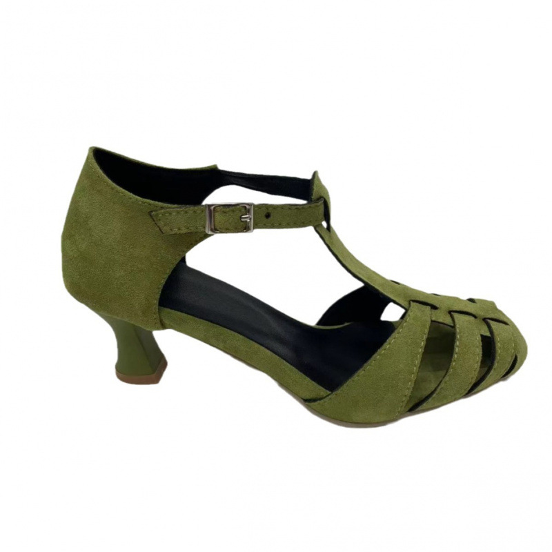 Women’s Suede Round Toe Shoes