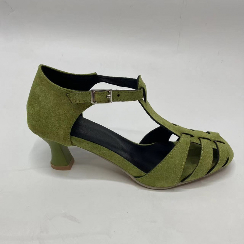Women’s Suede Round Toe Shoes