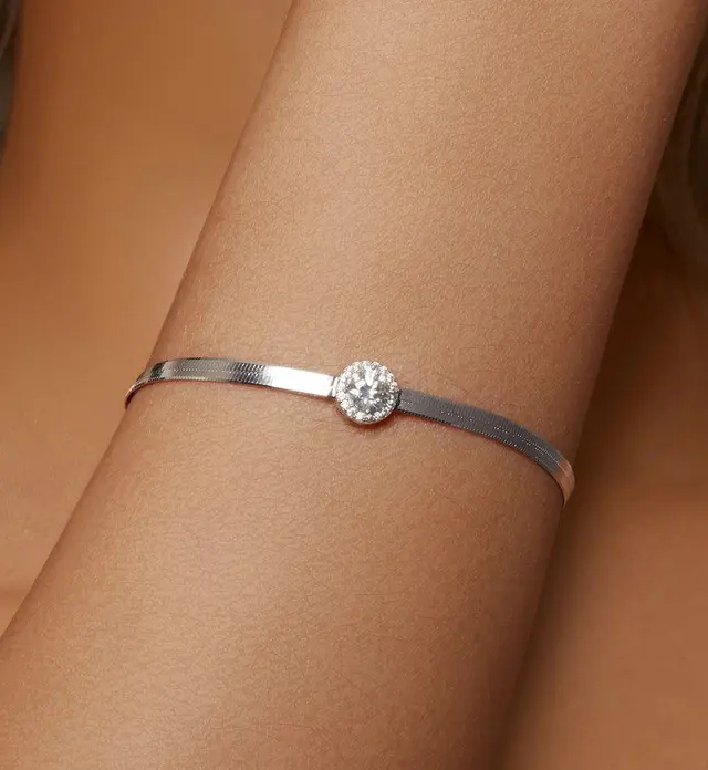 Moissanite Snake Bone Bracelet Shining Elegant Style