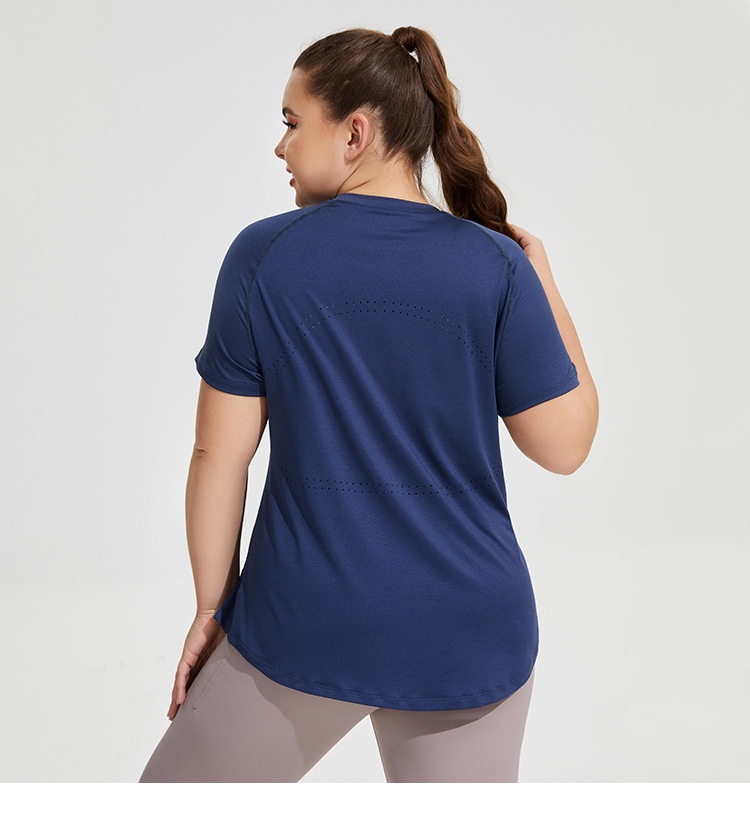 Plus Size Yoga Top with Short Sleeves