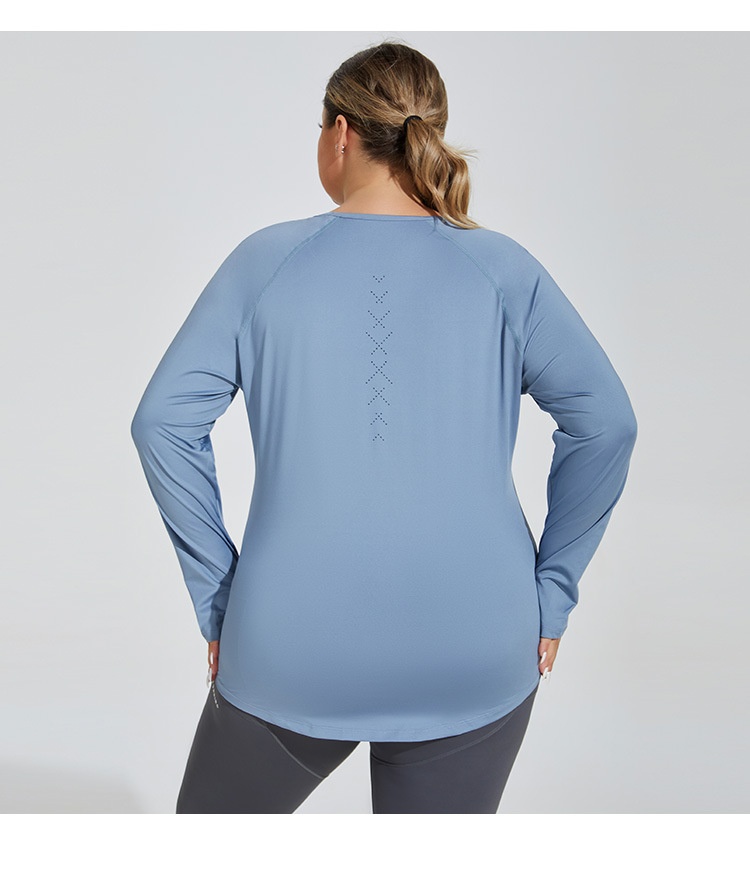 Plus Size Loose-Fitting Yoga Top with Long Sleeves