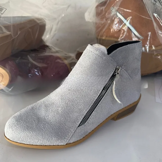 Chunky Heel Side Zip Mid heel Ankle Boots Grey - Shop at LoveMi