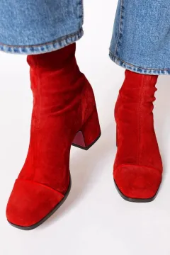 Winter Fashion High Heel Suede British Style Square Toe Women's Boots - Red - View 1