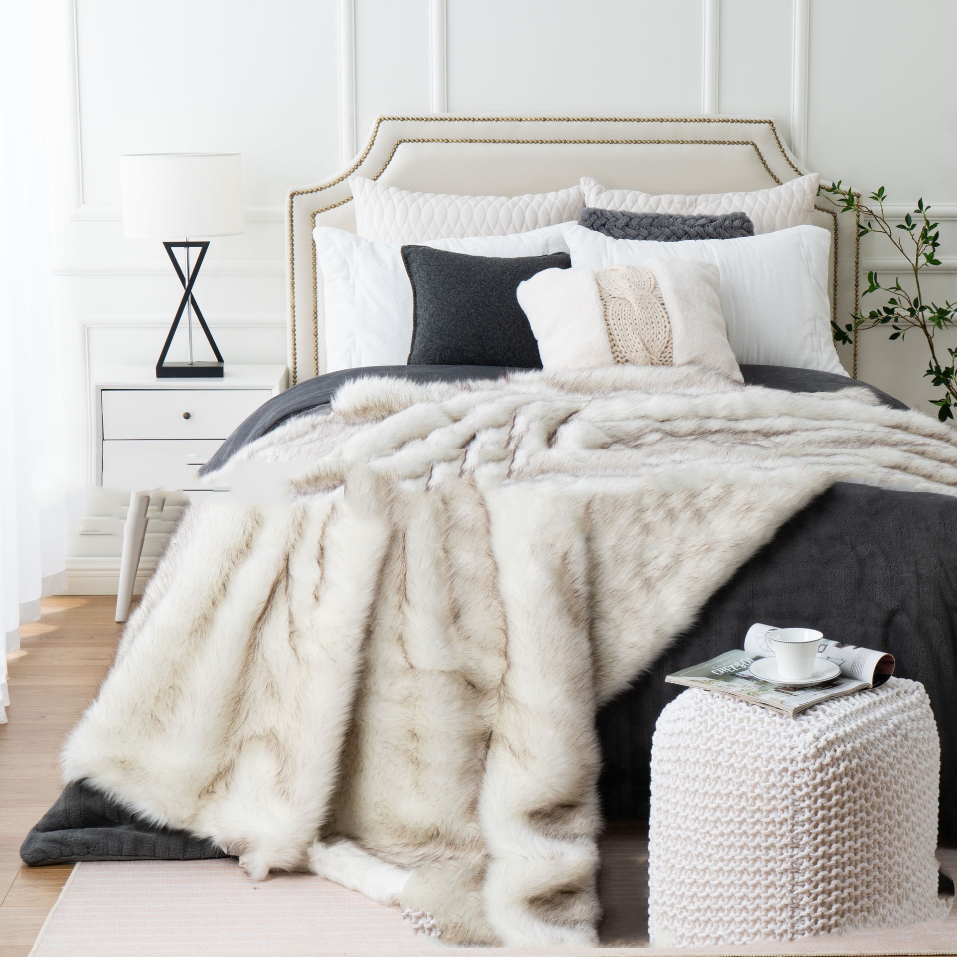 Thick And Portable European Style Fox Like Blanket For Home Use