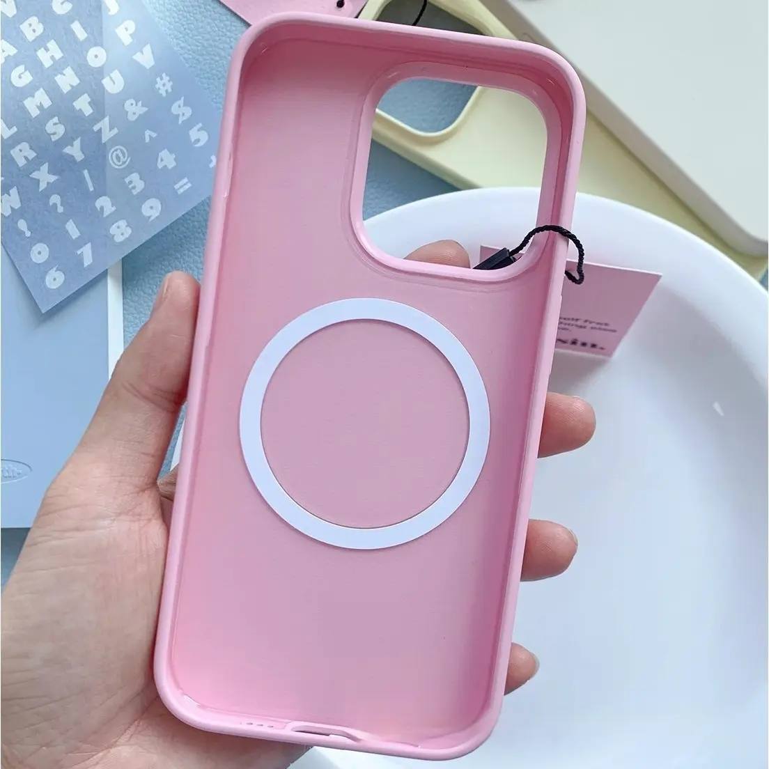 Applicable To 17promax Liquid Silicone Magnetic Phone Case