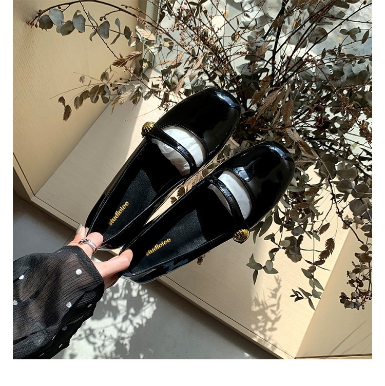 7c361a81 5cb9 4fb2 b2f3 b5865d9e36ac trans