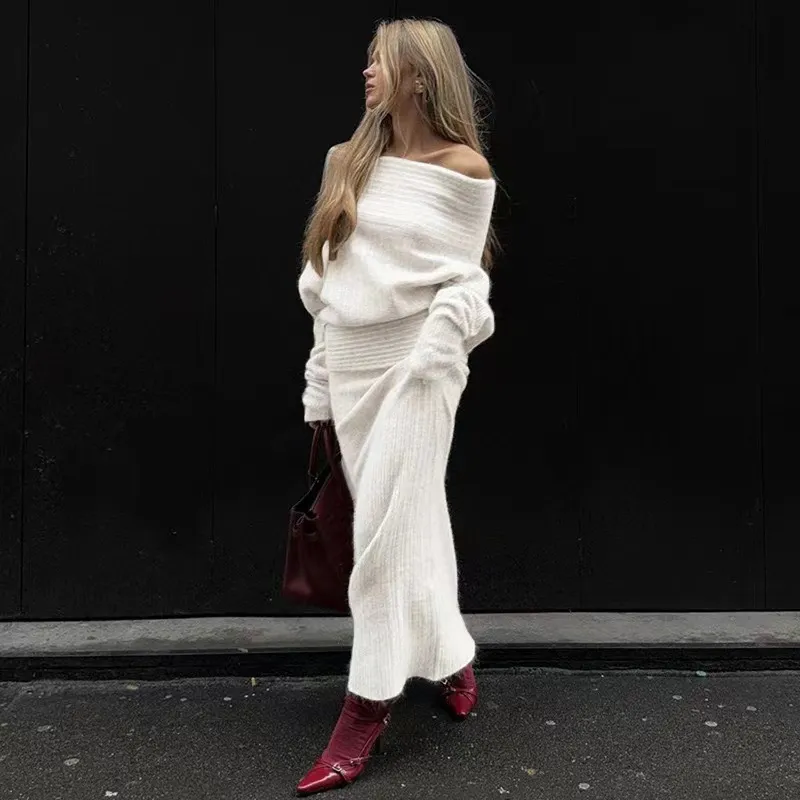 Fashionable Off-shoulder Super Long Sleeve Loose All-match Women - White
