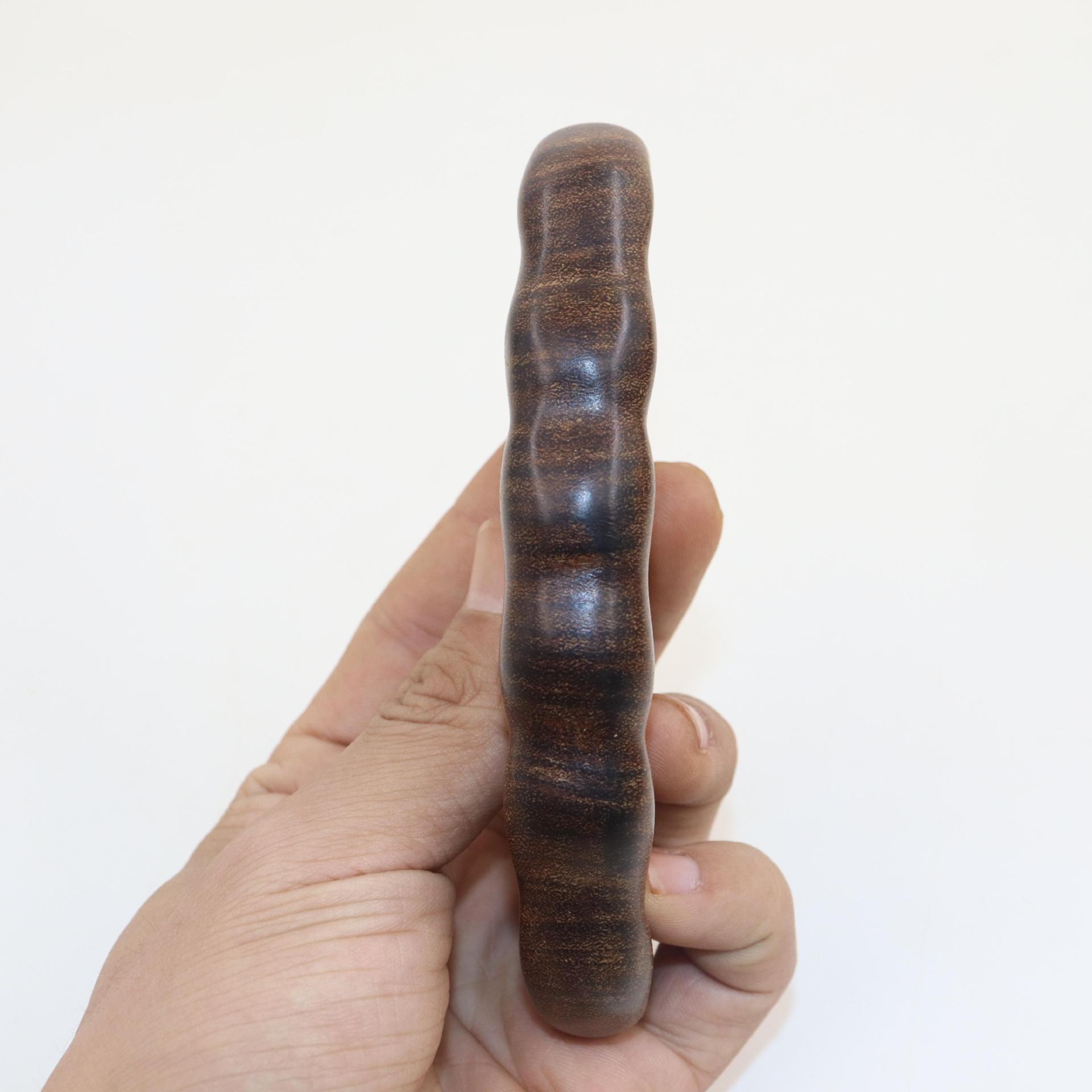 New Golden Sandalwood Thick Carved Wooden Comb 4