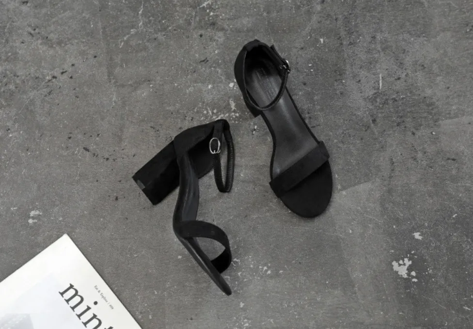 Chunky Heel Ankle-strap Plus Size Plus-sized Women's Shoes - Black