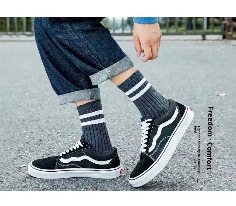 Men's Mid-calf Autumn And Winter Sweat Absorbing And Deodorant Socks