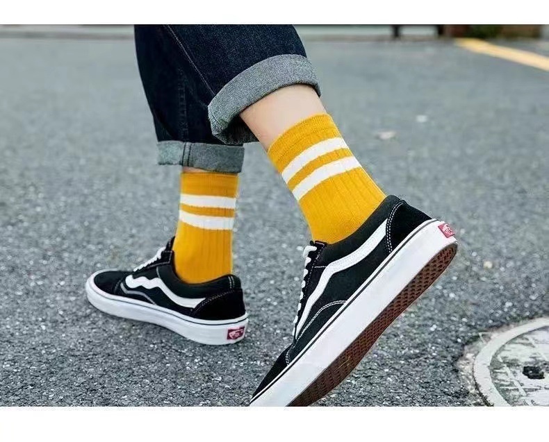 Men's Mid-calf Autumn And Winter Sweat Absorbing And Deodorant Socks