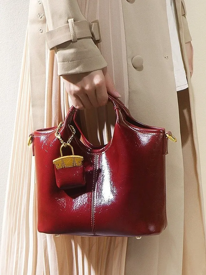 Leather Women's Bright Leather Shoulder Underarm Bag - Red