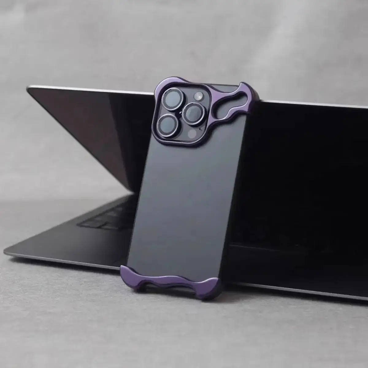 Metal Corner Pad Drop-resistant Phone Case