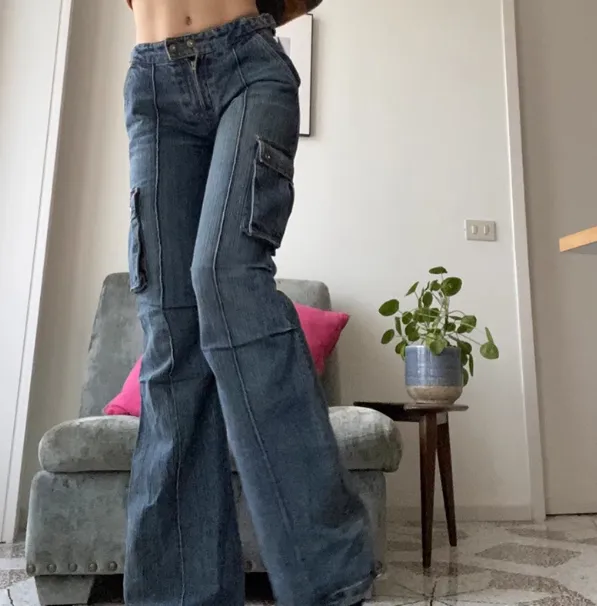 Pocket Contrast Color Loose And Slim Straight-Leg Jeans - Blue Slightly Flared