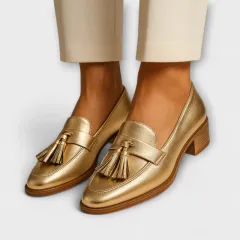 Casual Low Heel Plus Size Tassel Slip-on Women's Pumps - Gold - View 1
