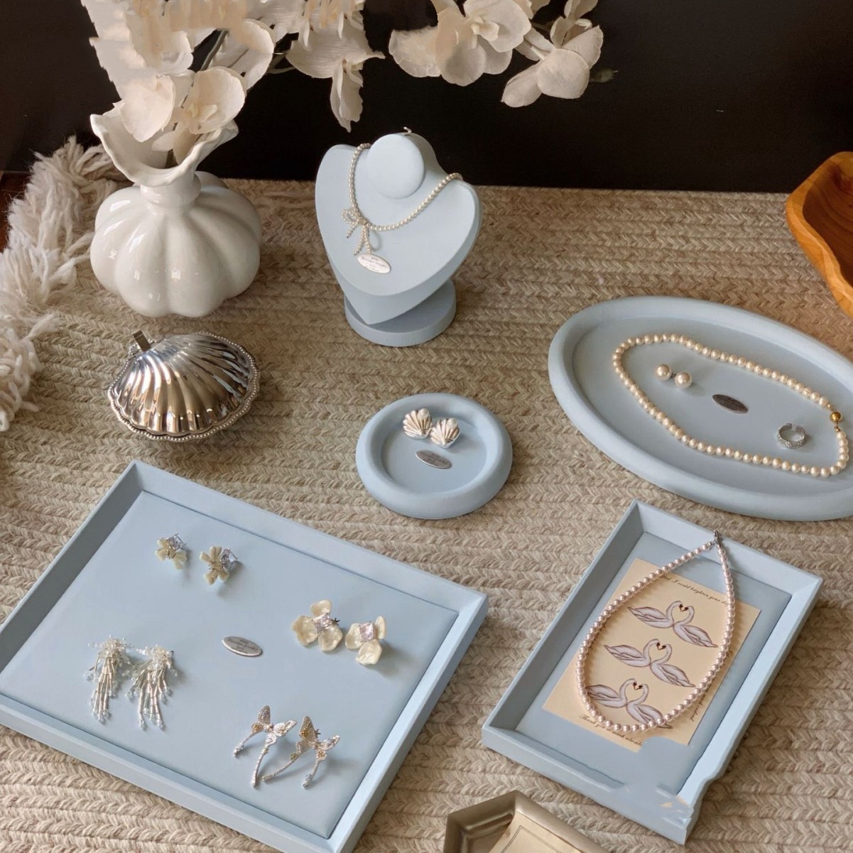 Vintage Blue Leather Jewelry Display Tray 6d83ca75 4069 4ea7 B67a 5311043bdb0d