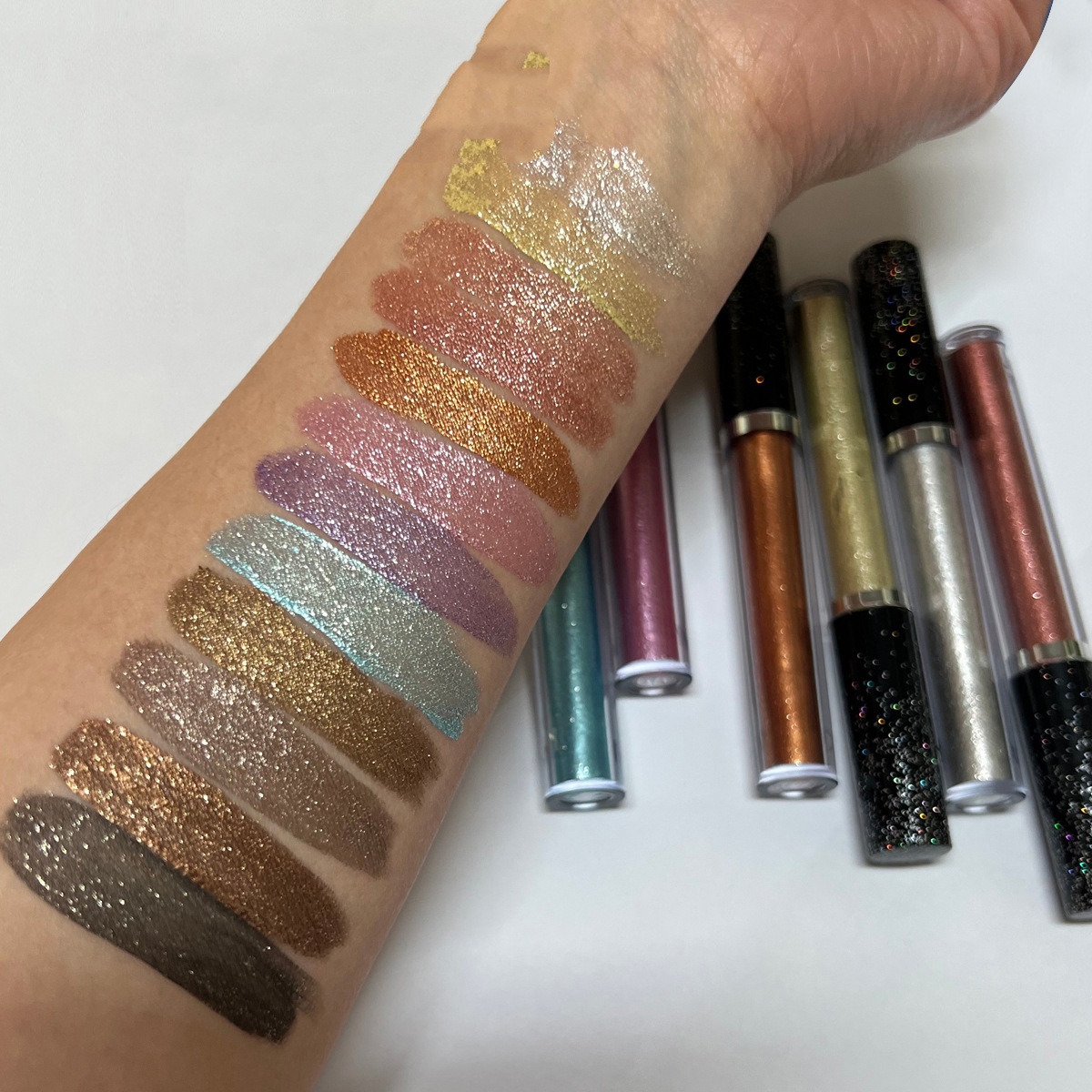 12-color Diamond Liquid Eye Shadow Psychedelic Pearlescent