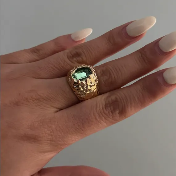 European And American Fashion Cool Pleated Lava Metal Gemstone Ring For Men - Green 0900K6