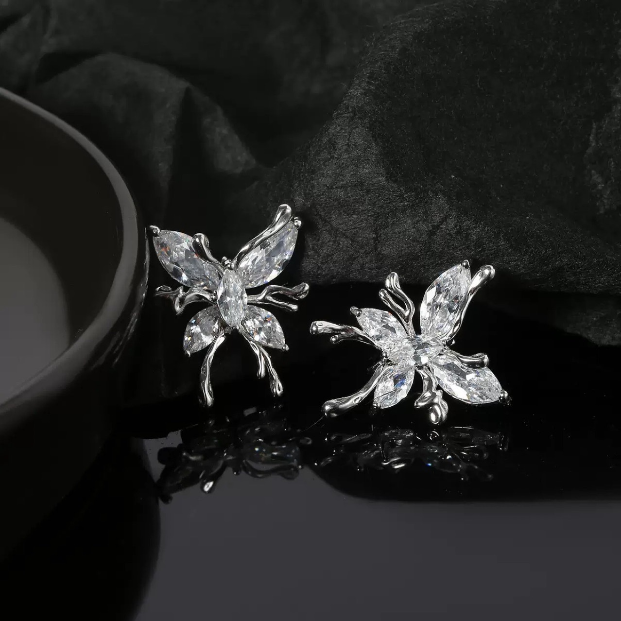 Clip de Auricular Mariposa Dulce y Elegante - imagen 1