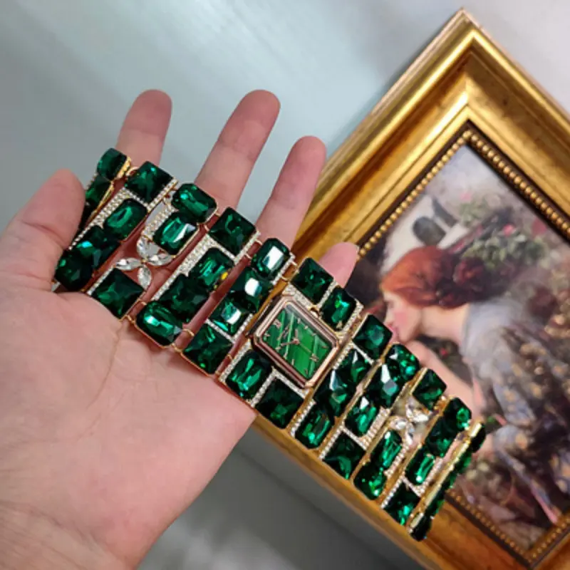 Antique Court Retro Exaggerated Heavy-duty Emerald Luxury