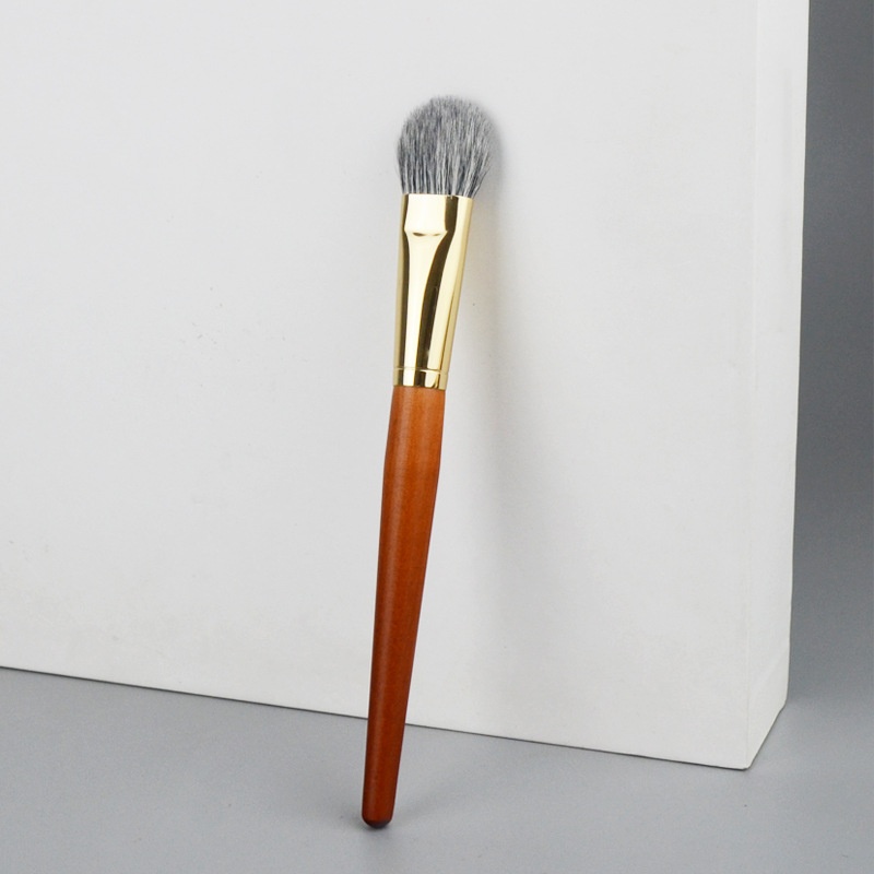 Heart-shaped Highlighter Brush Tongue-shaped Blending Blush Brush Makeup 4