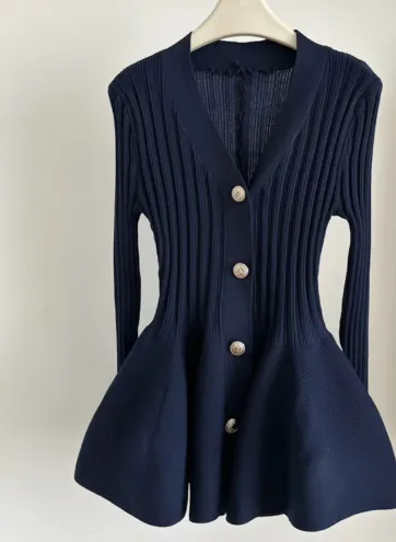 Slim-fit V-neck Floral Metal Button Wrap Dress - Navy Blue