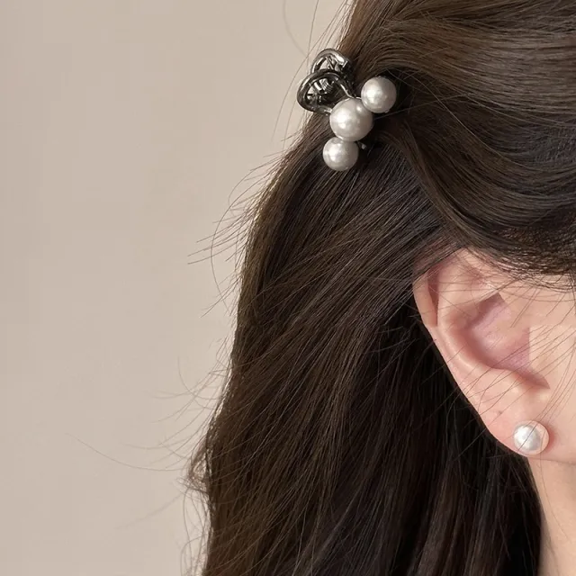 Grey Cherry Pearl Small Claw Clip Women's New High end Three Pearl Gray - Shop at LoveMi