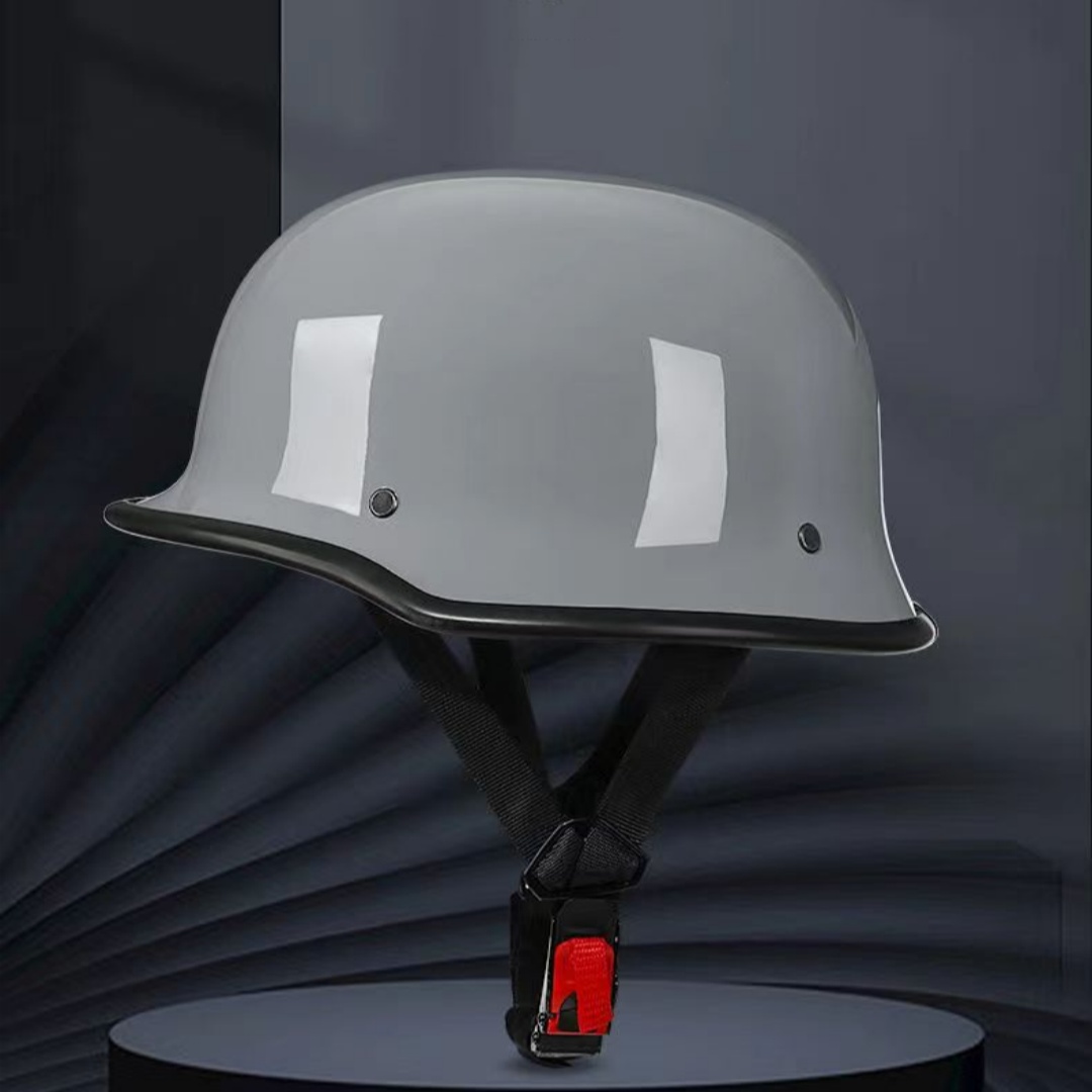 Men's Simple Retro Motorcycle Soldier Steel Helmet - Image 4