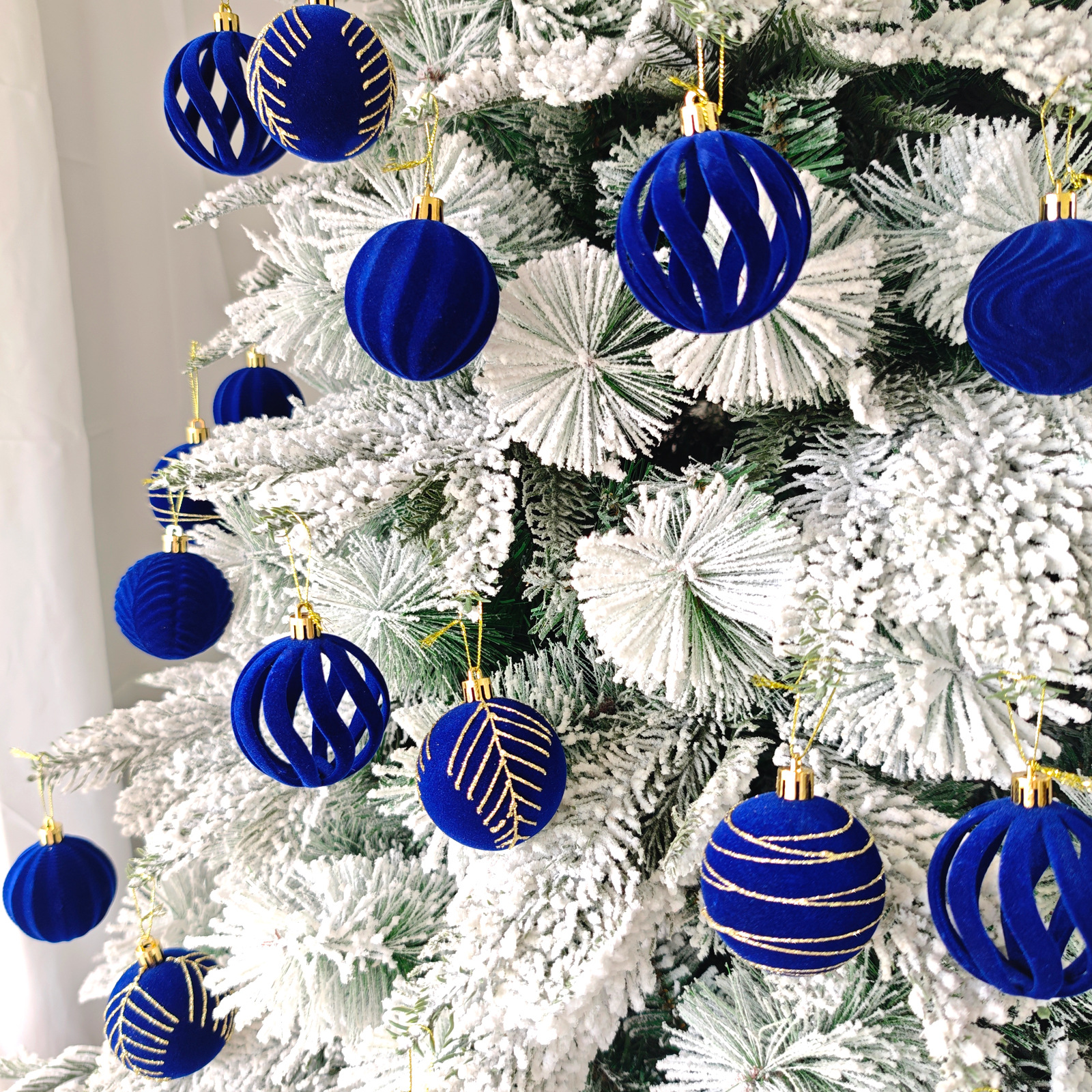 Elegant Holiday Tree Ornaments