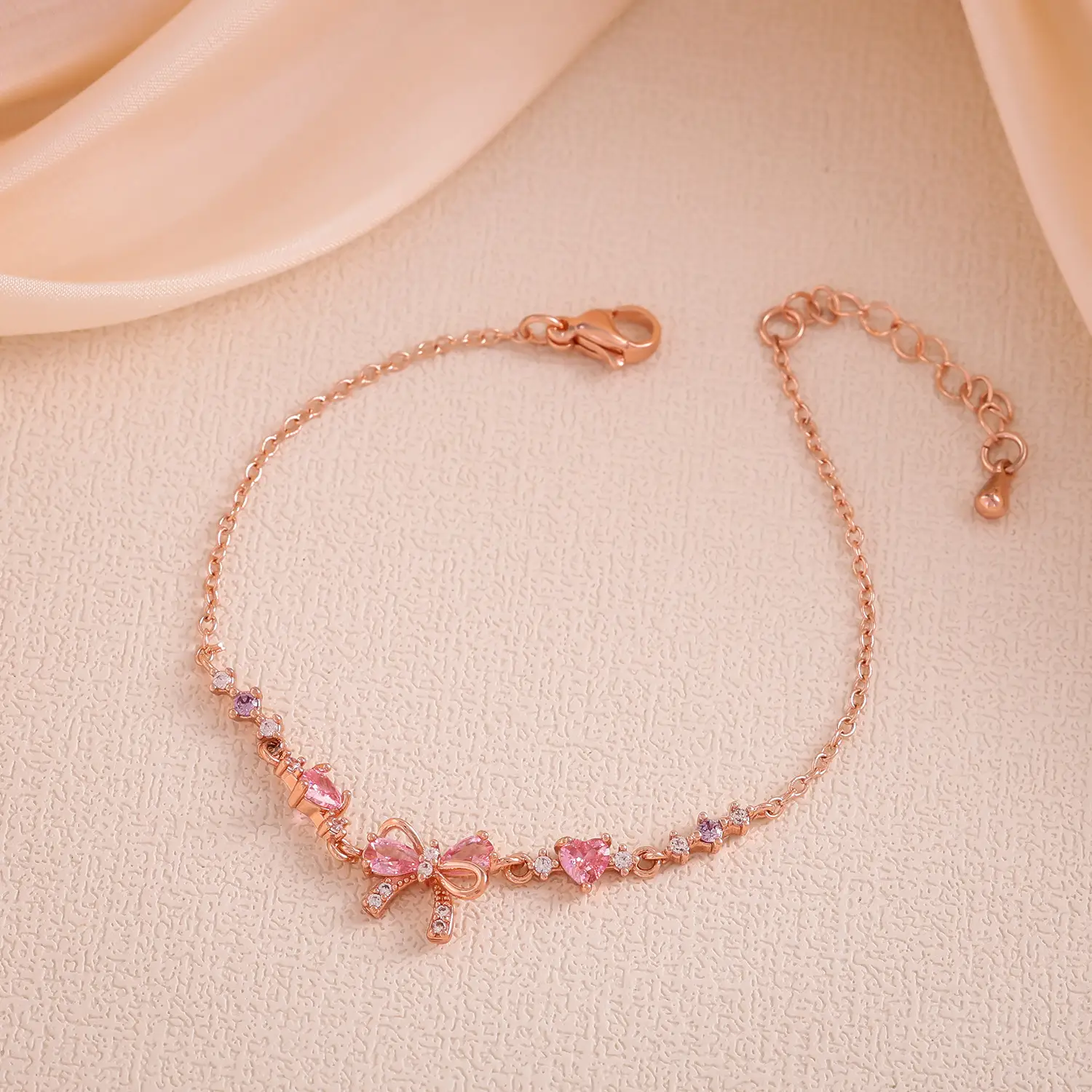 Cute And Sweet Heart-shaped Zircon Butterfly Bracelet Plated With 18K Gold.