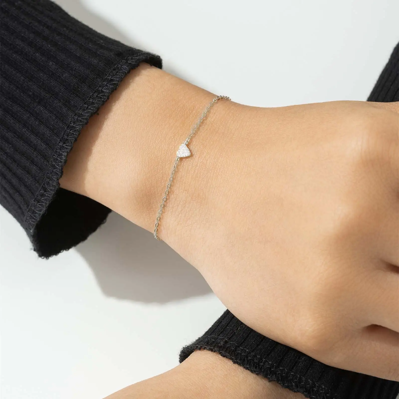 Retro 925 Sterling Silver Heart-shaped Bracelet Ornament