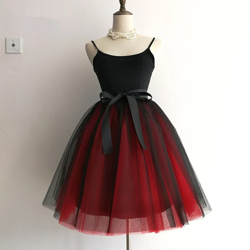 Women's Simple And Versatile Two-tone Pleated Dress - Red