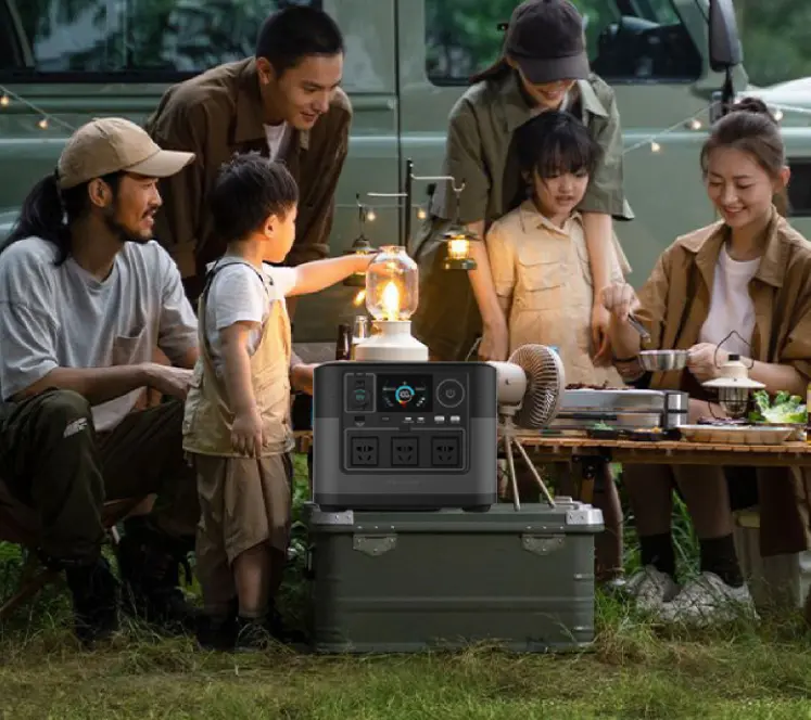 1200W High-capacity LiFePO4 Outdoor Portable Power
