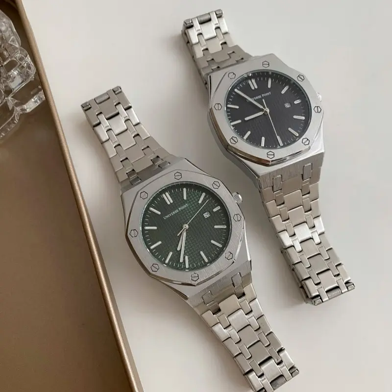 Simple And Stylish Oak Sports Large Dial