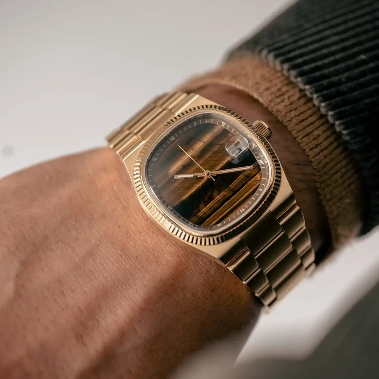 Wormhole Concept Men's Sporty Square Watch