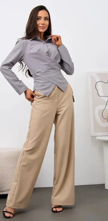 Women's Designer-style Shirt With A Turn-down Collar Slanted Front Placket And A Fitted Waist - Gray Stripe