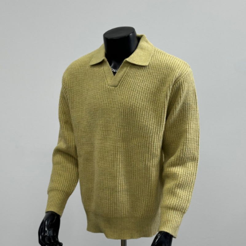 Vintage Pullover Sweater With A V-neck Solid Color And Simple Textured Knit