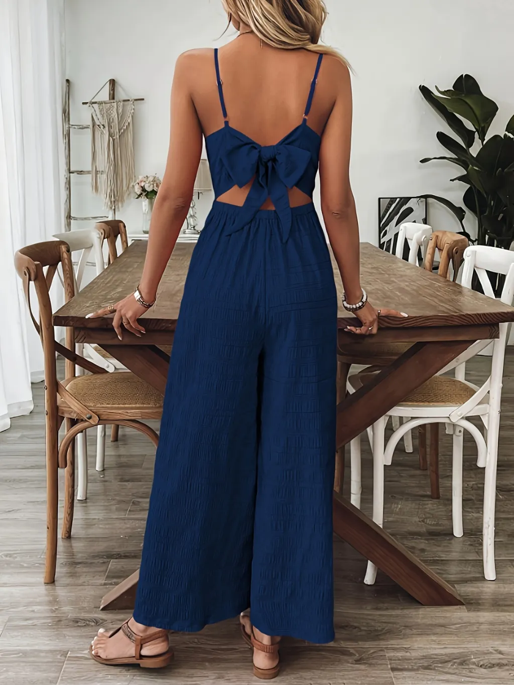 Fashionable Casual Jumpsuit With Shoulder Straps And A Bow Detail On The Back - Dark Blue