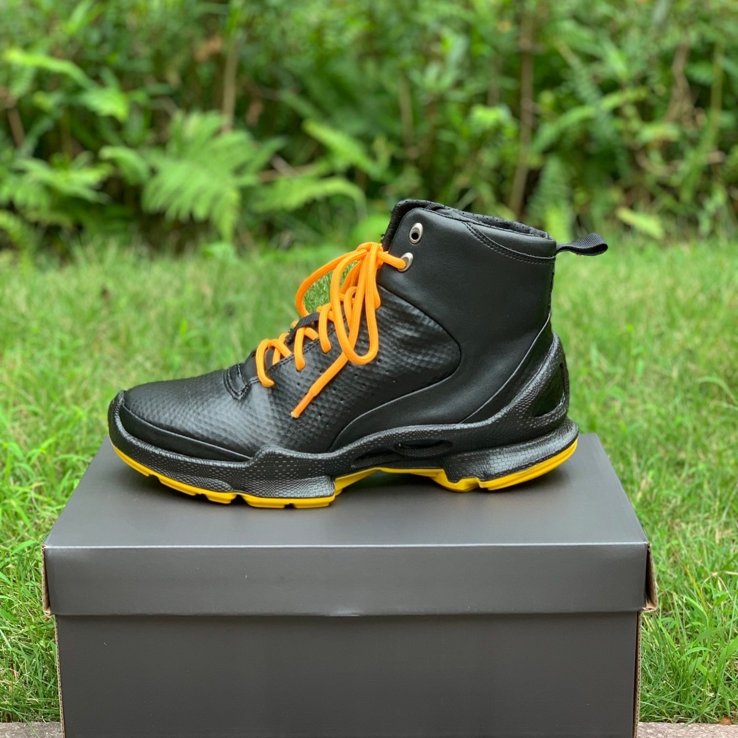 Comfortable Women's Outdoor Sports Shoes Non-slip Wear-resistant, And Casual - Image 4