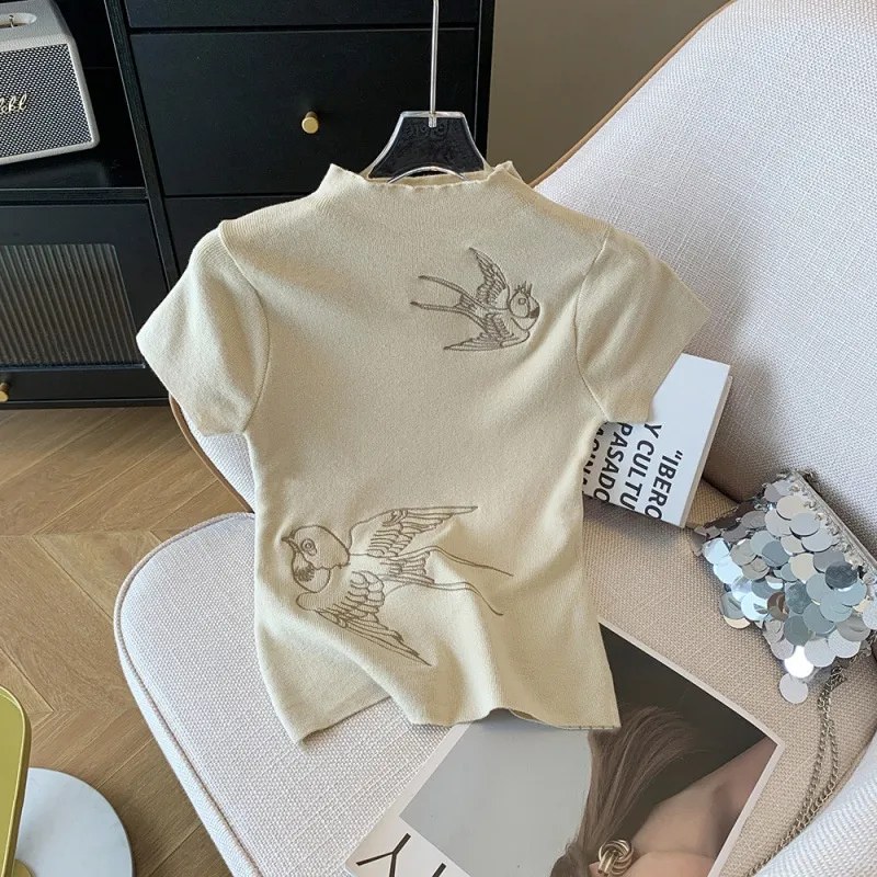 Fashionable Retro Embroidered Short-Sleeve T-Shirt Elegant Versatile Stand-Up Collar Cropped Top - Apricot