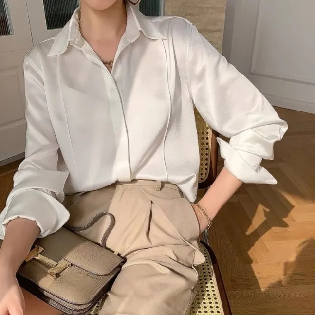 Elegant Women's White Shirt Made Of Triacetate Satin - Classic White