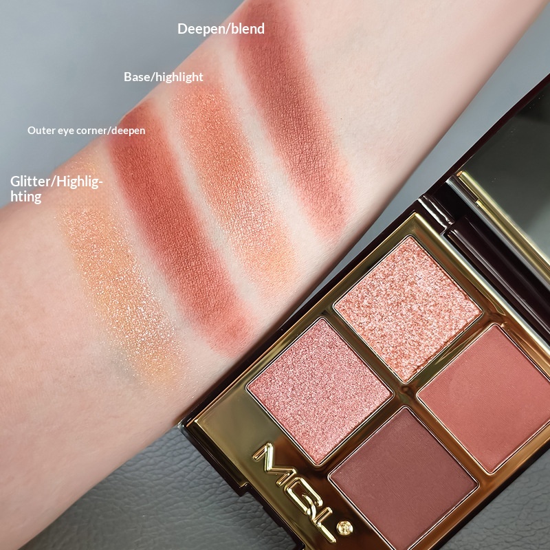 Matte And Pearly Everyday Earth-tone Quad Eyeshadow 6